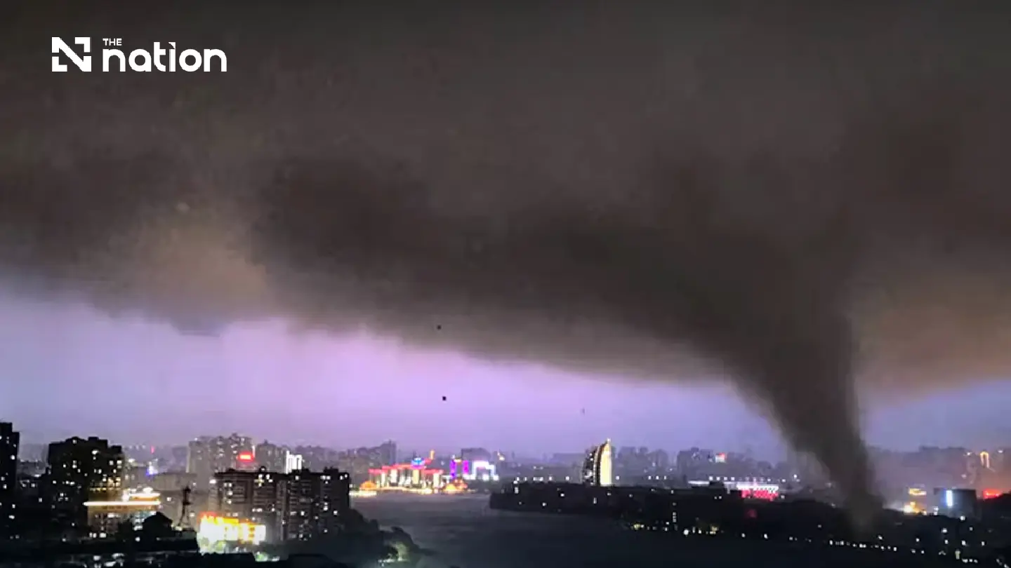 Tornado Tewaskan 11 Orang di China  Tengah, Topan Bavi Picu Kekhawatiran Banjir